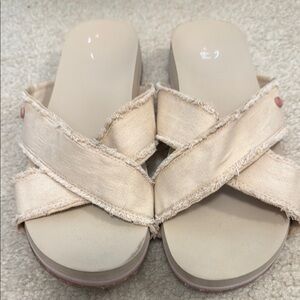 Vionic Panama Cream Slide Sandals
